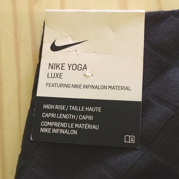 NIKE YOGA PANTS - Picture 7 of 7